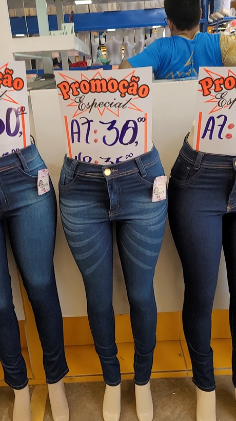 Calças jeans best sale baratas no brás